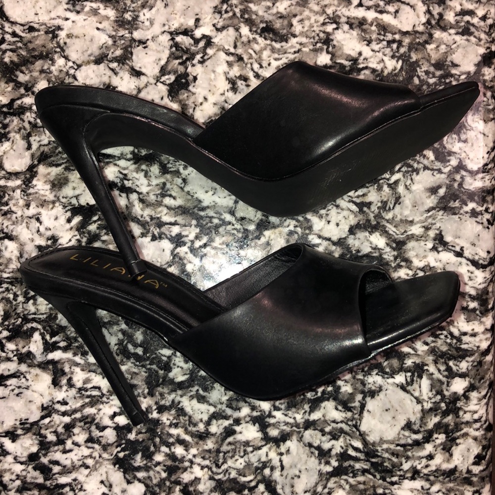 Minimalist Square Toe Heel